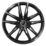 Nokian vetrardekk á felgu fyrir EQE SUV (hægra megin)